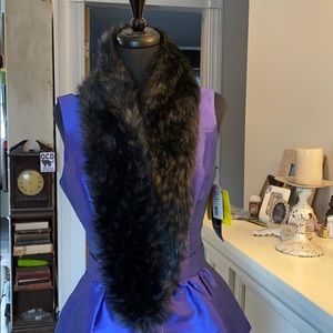 SALE! NWT Ann Taylor Faux fur scarf